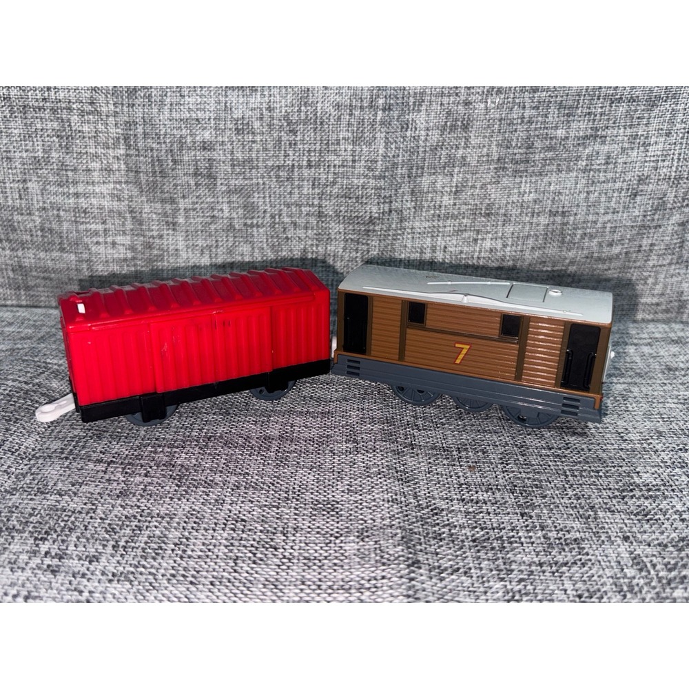 Fisher-Price Thomas & Friends TrackMaster Talking Toby Motorized Cargo Car - Picture 4 of 6